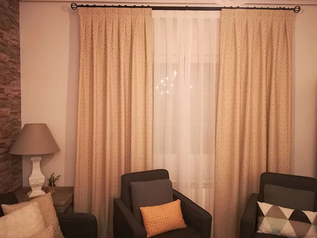 Tipo de cortinas que puedes poner en un salón - Cortinas Sanmar